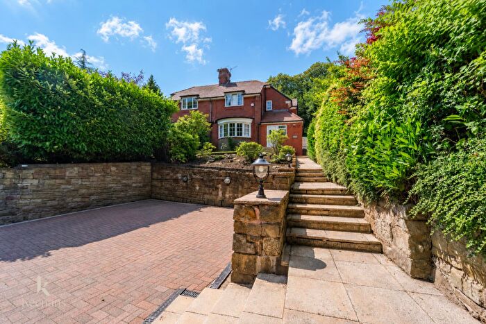 3 Bedroom Semi Detached House For Sale In Towneleyside, Burnley, BB11