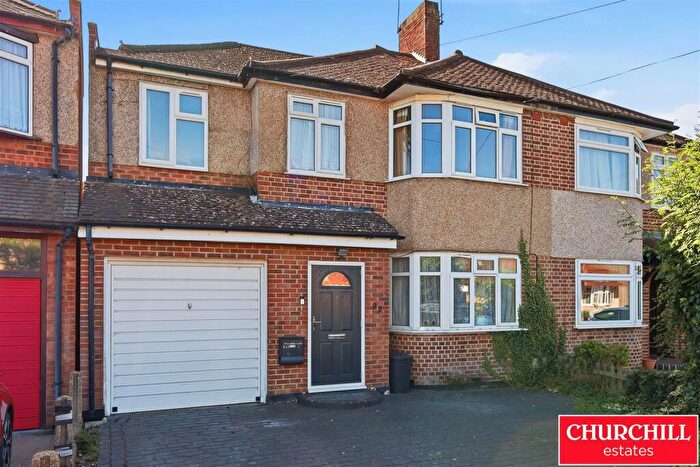 4 Bedroom Semi-Detached House For Sale In Kirkland Avenue, Clayhall, IG5