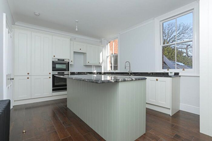4 Bedroom Flat For Sale In Canterbury Road, Westgate-on-Sea, Kent, CT8