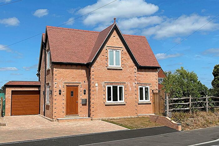 4 Bedroom Detached House To Rent In Merley, BH21