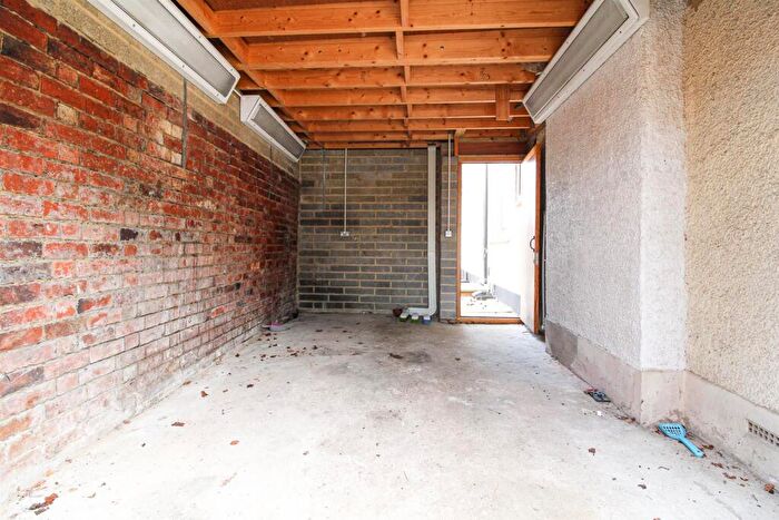 3 Bedroom Flat To Rent In Fairview, Cheltenham, GL52