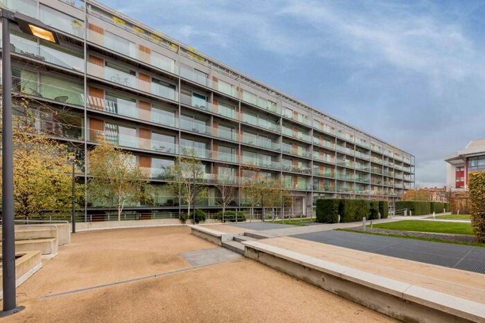 1 Bedroom Flat To Rent In Highbury Stadium Square, Islington, N5