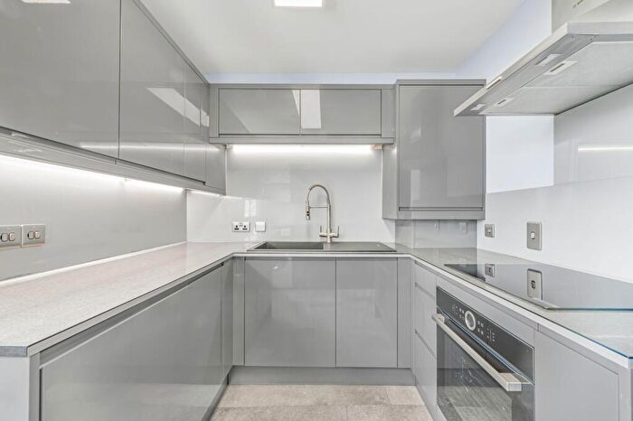 2 Bedroom Flat To Rent In Pendrell Road, London, SE4