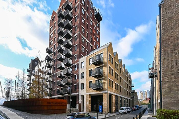 2 Bedroom Flat To Rent In Agar House, , Tower Hamlets, London, E14