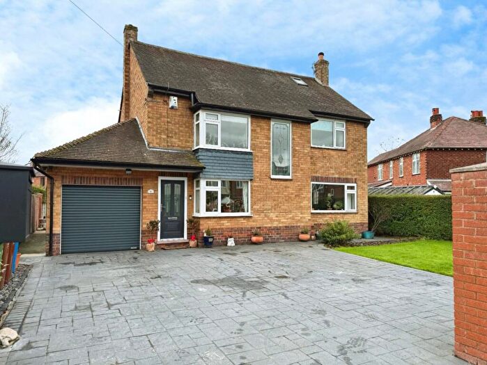 4 Bedroom Detached House For Sale In Chatsworth Road, Hazel Grove, SK7