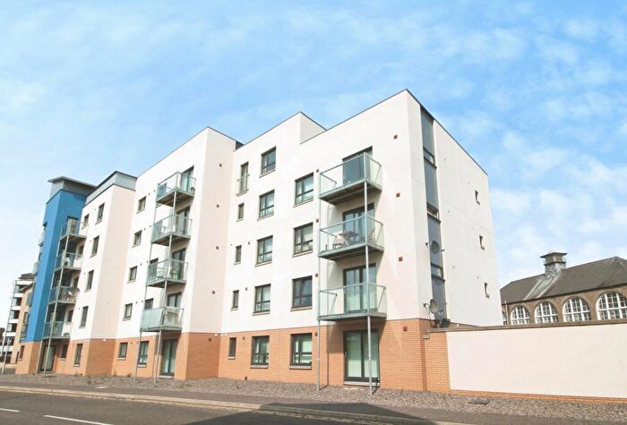 3 Bedroom Flat For Sale In Bellfield Street, Dundee, DD1