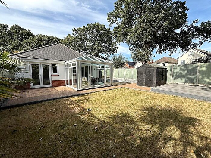 2 Bedroom Detached Bungalow For Sale In Shottsford Road, Oakdale, Poole, BH15