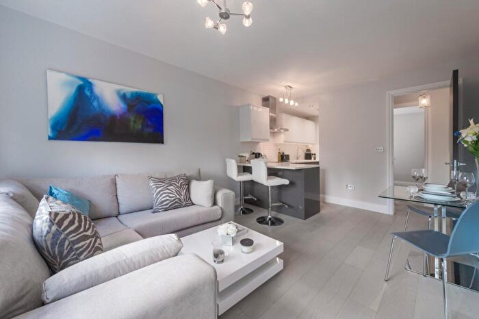 2 Bedroom Flat To Rent In Carlton Hill London, NW8