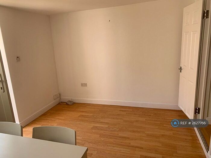 2 Bedroom Flat To Rent In William Street, Reading, RG1