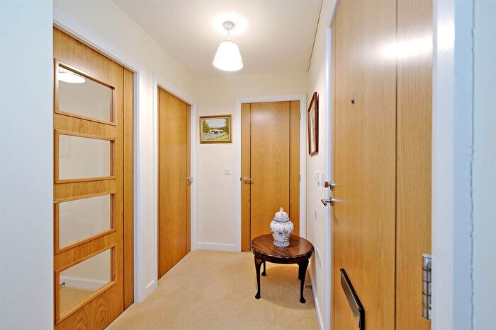 1 Bedroom Flat For Sale In Florence Court, North Deeside Road, Aberdeen, AB15