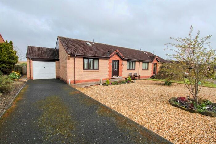 3 Bedroom Semi-Detached Bungalow For Sale In Meadow Dale, Tweedmouth, Berwick-Upon-Tweed, TD15