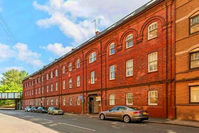 2 Bedroom Apartment To Rent In Bell Street, Merchant City, G4
