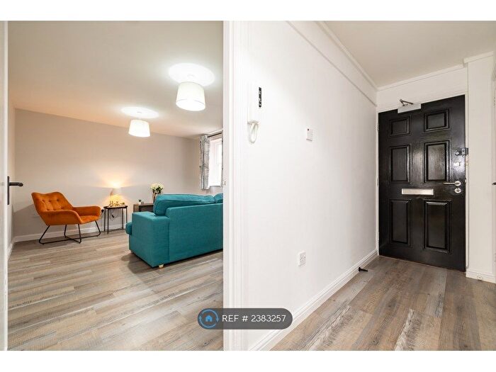 2 Bedroom Flat To Rent In Crown Terrace, Leamington Spa, CV31