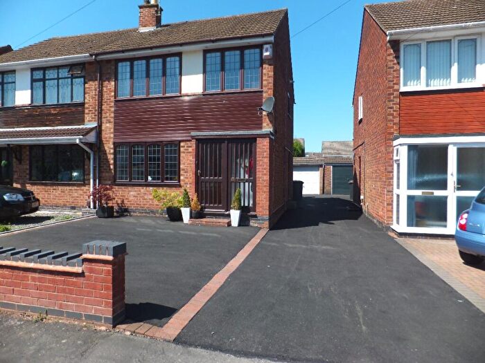 3 Bedroom Semi Detached House To Rent In Briardene Avenue, Bedworth, CV12