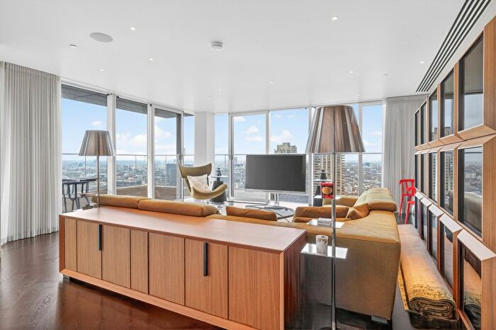 3 Bedroom Flat To Rent In Moor Lane, Coleman Street, EC2Y