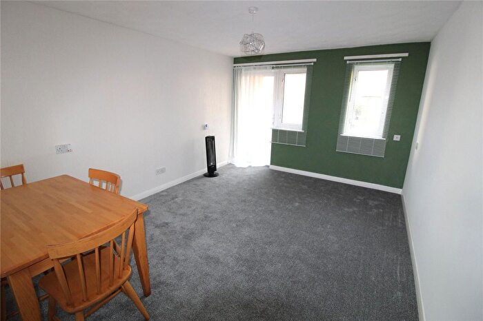 1 Bedroom Flat For Sale In East Street, Rochford, Essex, SS4