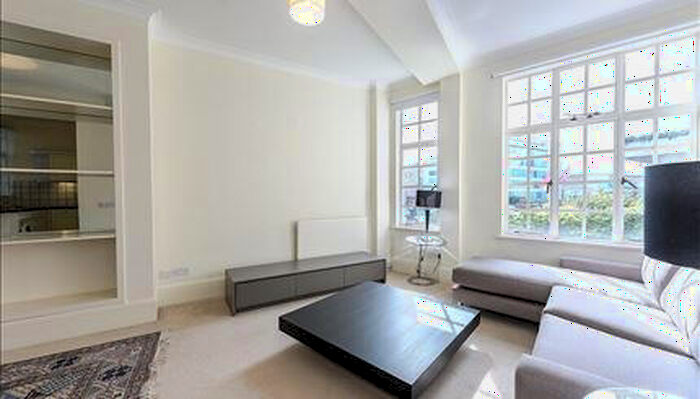 5 Bedroom Flat To Rent In Park Road, St Johns Wood, Regents Park, NW8