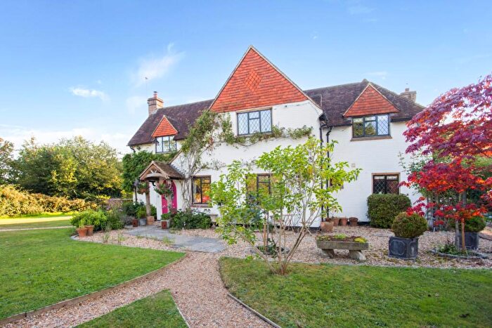 4 Bedroom Detached House To Rent In Horsham Road Alfold, GU6