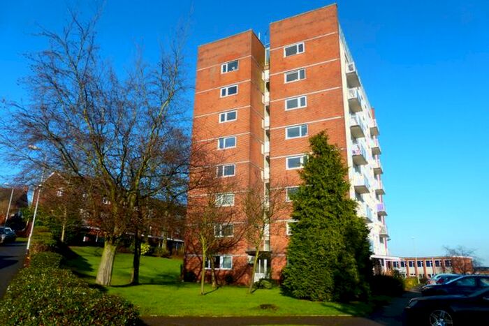 2 Bedroom Flat To Rent In Hobs Road, Lichfield, WS13