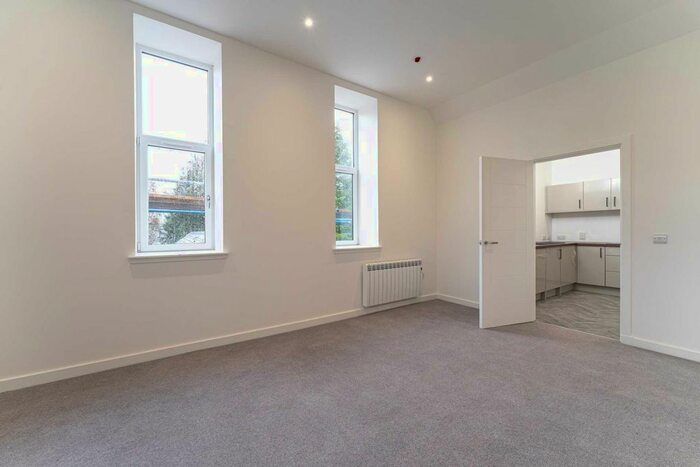 2 Bedroom Flat For Sale In Apt, Woodside, Law View Road, Quarrier`S Village, PA11