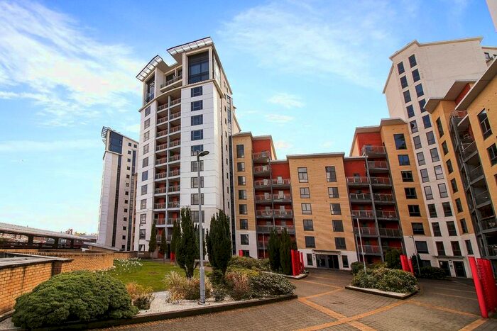 2 Bedroom Flat To Rent In Baltic Quay, Gateshead Quayside, Gateshead, NE8