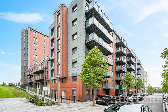 2 Bedroom Flat To Rent In Lebus Street, London, N17