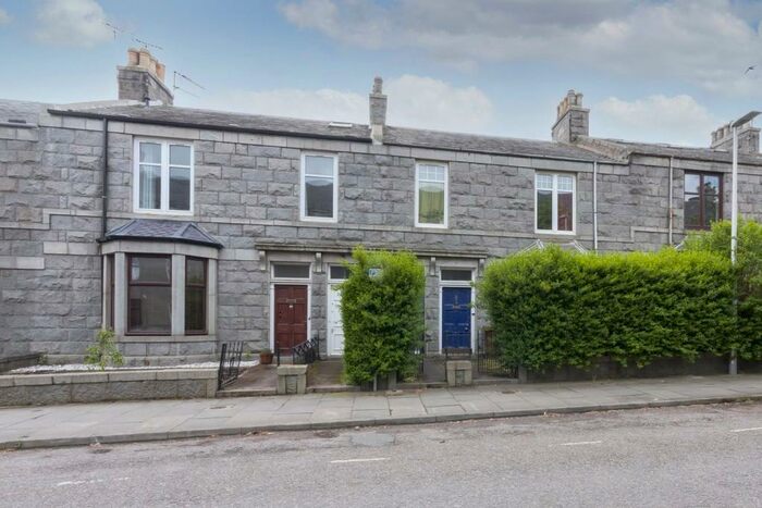 2 Bedroom Apartment To Rent In Orchard Street, City Centre, Aberdeen, AB24