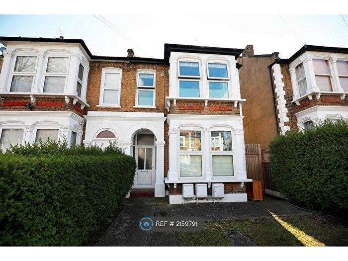 1 Bedroom Flat To Rent In Queens Road, Leytonstone, E11