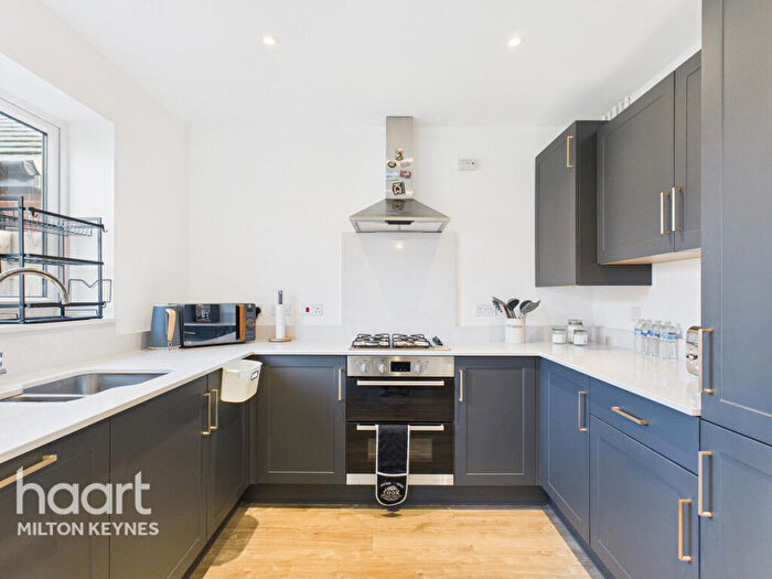 4 Bedroom Detached House For Sale In Rambouillet Drive, Milton Keynes, MK8