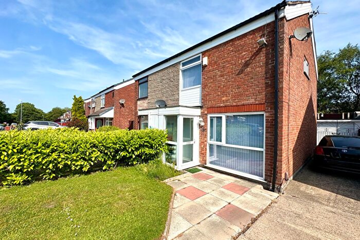 3 Bedroom Semi-detached House For Sale In Merton Road, Winstanley, Wigan, WN3