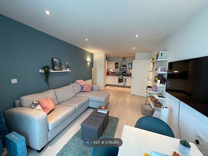 1 Bedroom Flat To Rent In Alaska Apartments, London, E16