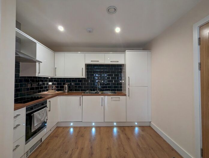 2 Bedroom Flat To Rent In Fitzalan Road, Handsworth, Sheffield, S13