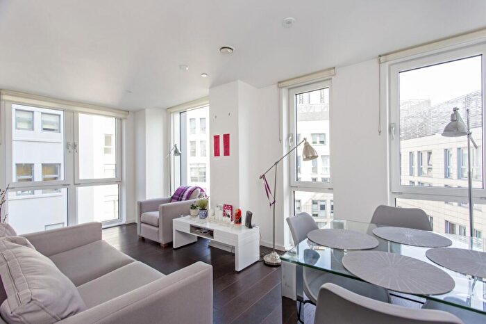 2 Bedroom Apartment To Rent In Eagle Point, City Road, London, EC1V