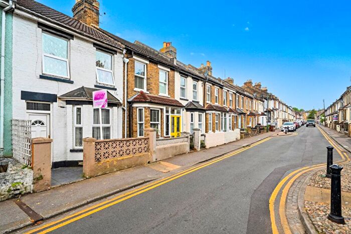 3 Bedroom Terraced House For Sale In Rochester Avenue, Rochester, Kent., ME1
