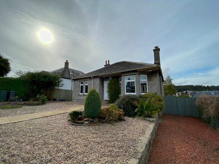 2 Bedroom Bungalow To Rent In Carfrae Park, Blackhall, Edinburgh, EH4