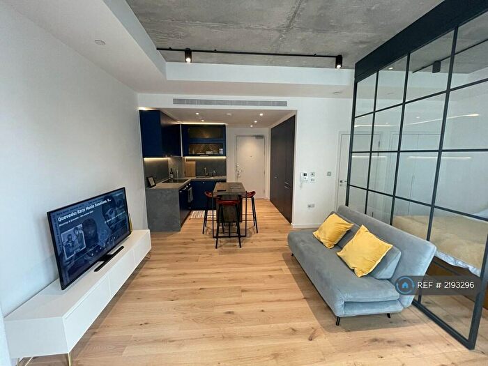 Studio To Rent In Goodluck Hope Walk, London, E14