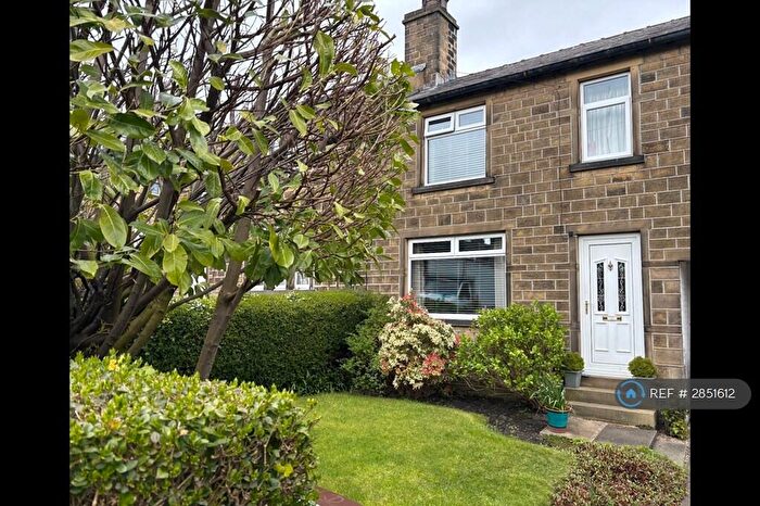 3 Bedroom Terraced House To Rent In Hollin Terrace, Huddersfield, HD3