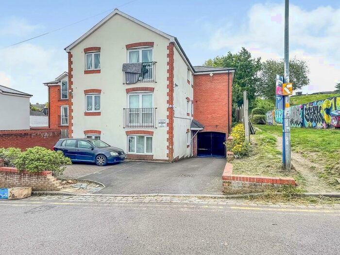 2 Bedroom Apartment To Rent In Savernake Street, Old Town, Swindon, SN1