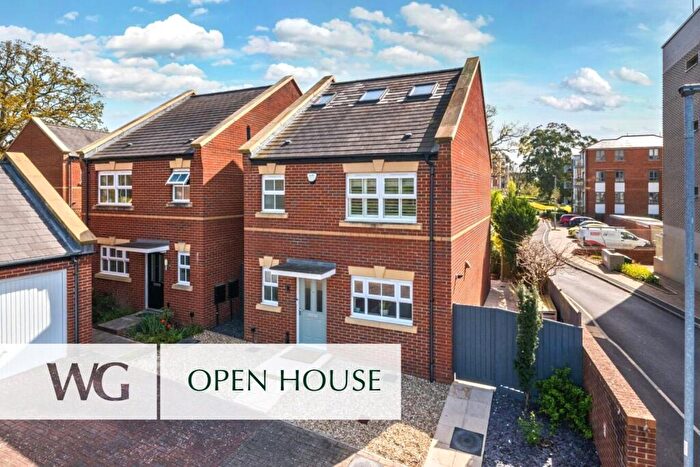 4 Bedroom Detached House For Sale In Millbrook Lane, Exeter, EX2