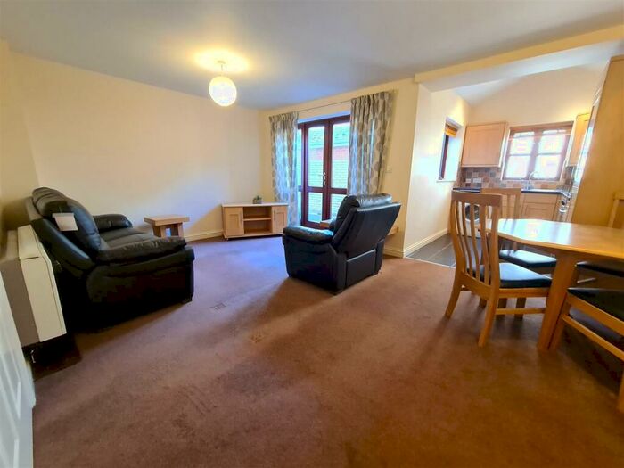 2 Bedroom Flat To Rent In Burgundy Walk, Forehill, Ely, CB7