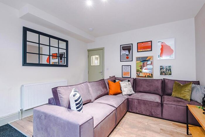 5 Bedroom House To Rent In Beamsley Grove, Leeds, LS6