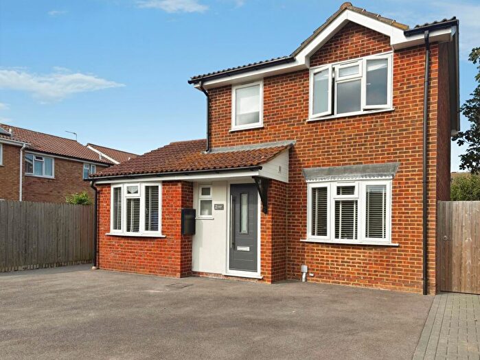 3 Bedroom Detached House For Sale In Homefield Avenue, Deal, Kent, CT14