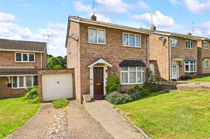 3 Bedroom Detached House For Sale In Thames Rise, Kettering, Northamptonshire, NN16
