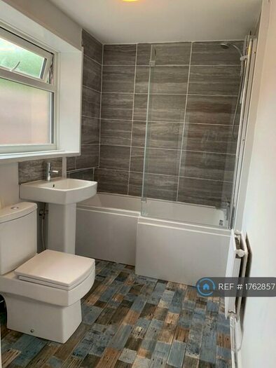 2 Bedroom Terraced House To Rent In Riviera Mount, Doncaster, DN5