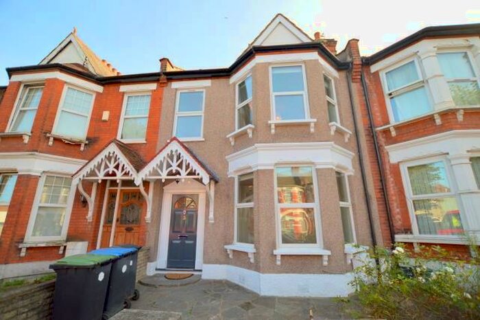 4 Bedroom Terraced House To Rent In Kelvin Avenue, Palmers Green, N13