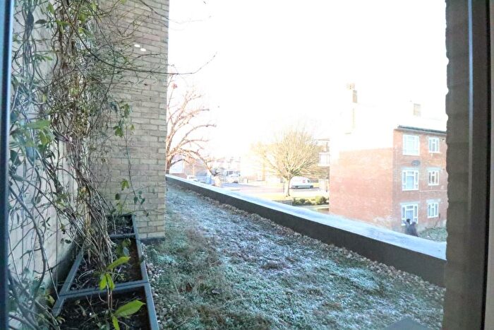 1 Bedroom Flat To Rent In Farwig Lane, Bromley, BR1