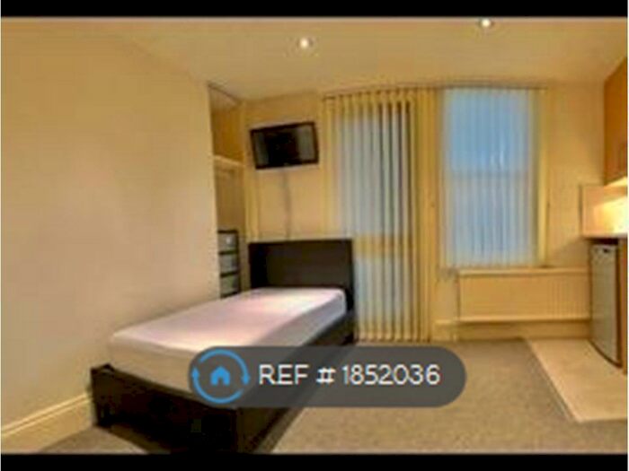 Studio To Rent In Strawberry Dale, Harrogate, HG1