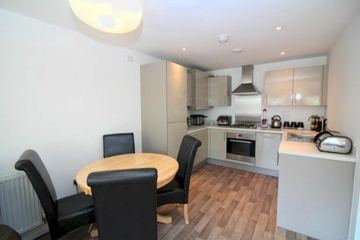 1 Bedroom Flat To Rent In Bow House, Bromley, BR2