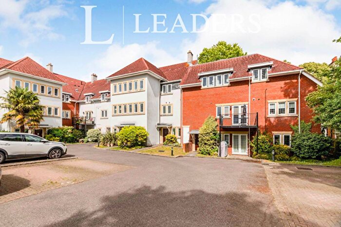 3 Bedroom Flat To Rent In Saffron House, Camborne Road, Sutton, SM2