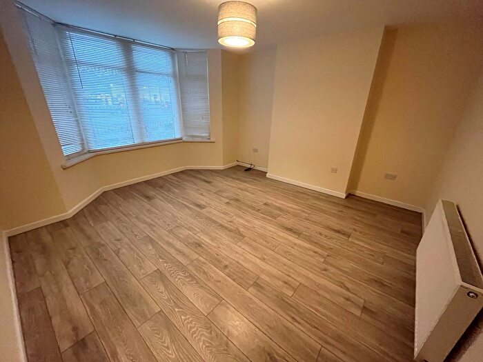 1 Bedroom Flat To Rent In Newport Road, Cardiff, CF24